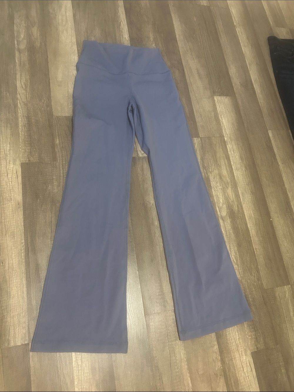 Yogalicious Women’s Pants Lavender Flare Yoga Pants Size Medium